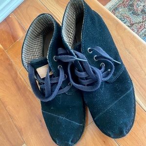TOMS chukka boots